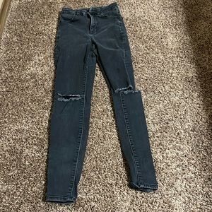 Ugh rise American eagle jeans size 00